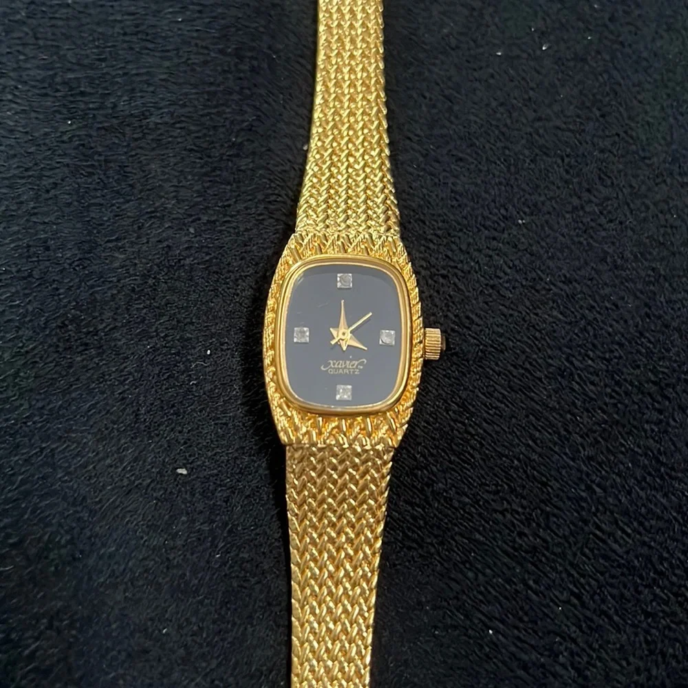 Xavier Quartz | Accessories | Xavier Quartz Vintage Watch  display picture 2